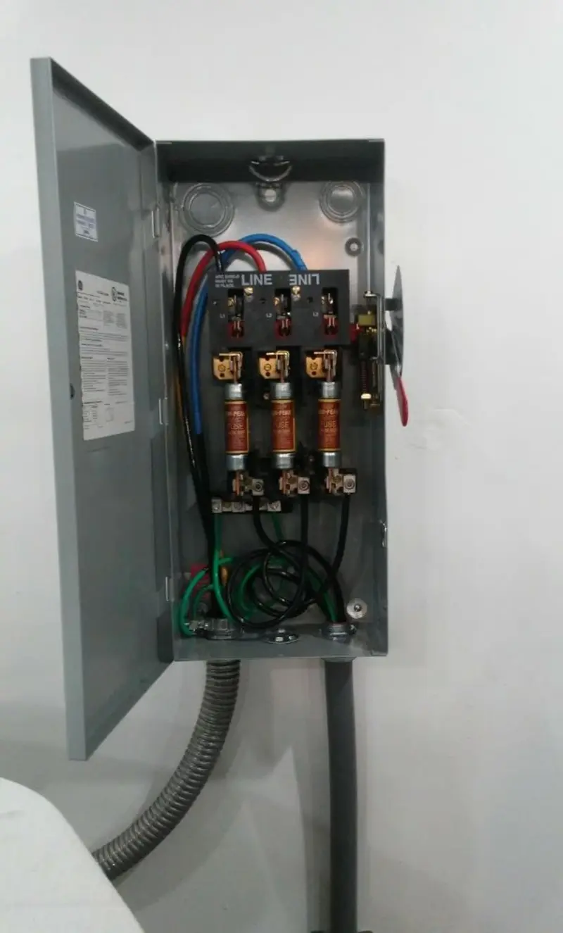 Three-phase disconnect switch installed for Smoke Detector Installation in Morgan Hill